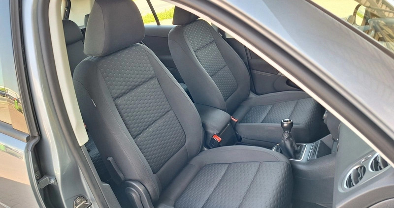 Volkswagen Tiguan cena 33900 przebieg: 212058, rok produkcji 2009 z Radlin małe 436
